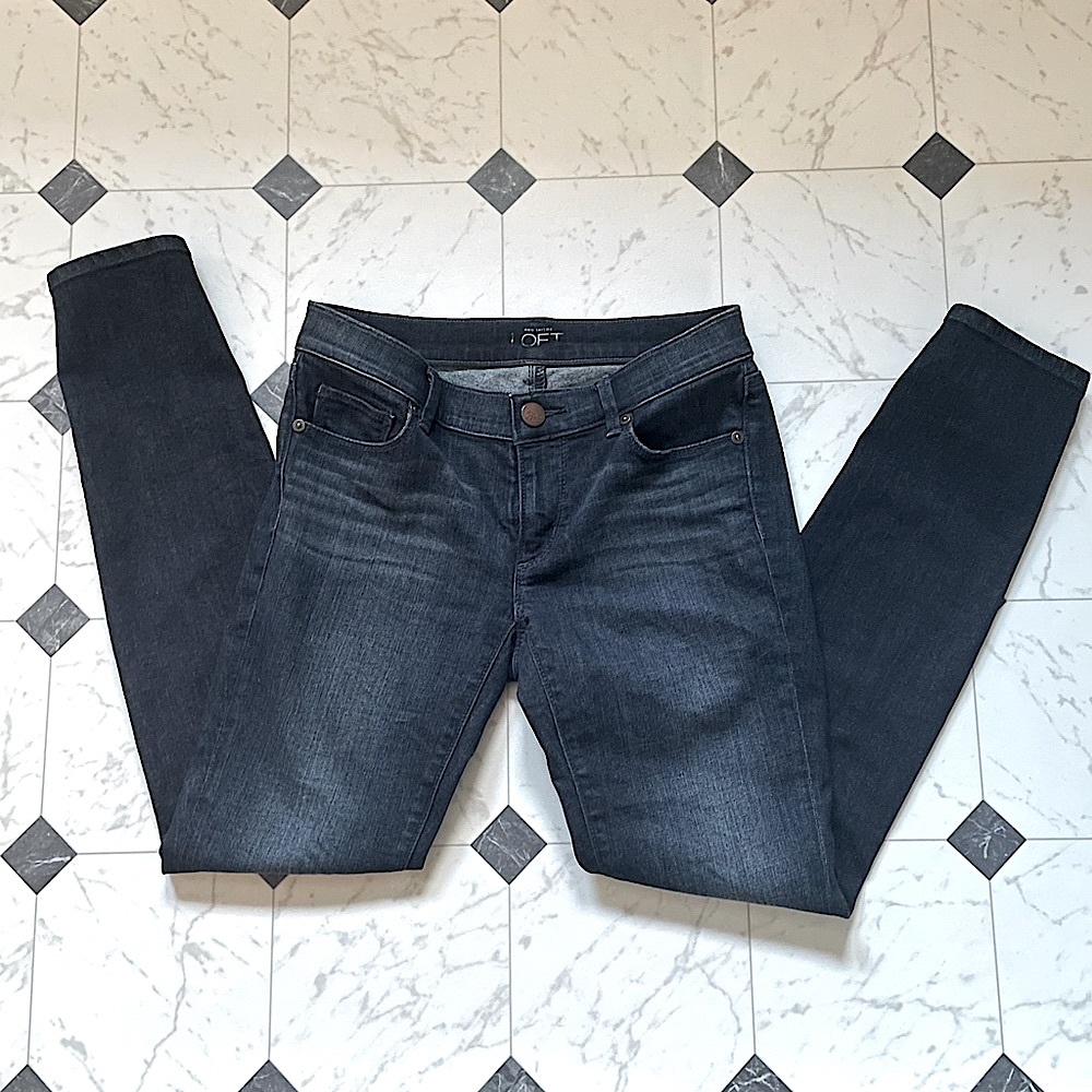 Loft dark-wash mid rise skinny jeans!